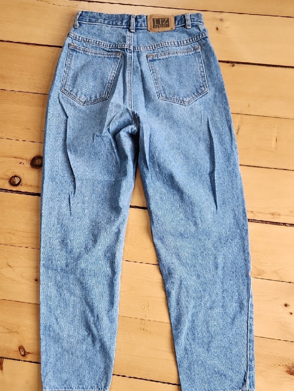 Vintage High-Rise Women's Denim Jeans in Light Blue - Picture 3 of 6